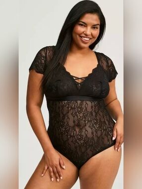 Torrid Shortsleeve Black Lace Bodysuit Sz 3
